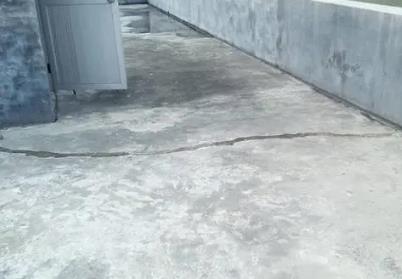 浑源楼顶漏水维修公司分享下如何解决卫生间隐蔽部位漏水的问题?